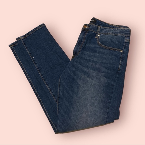 Fashion Nova Slim Jeans - Picture 1 of 3